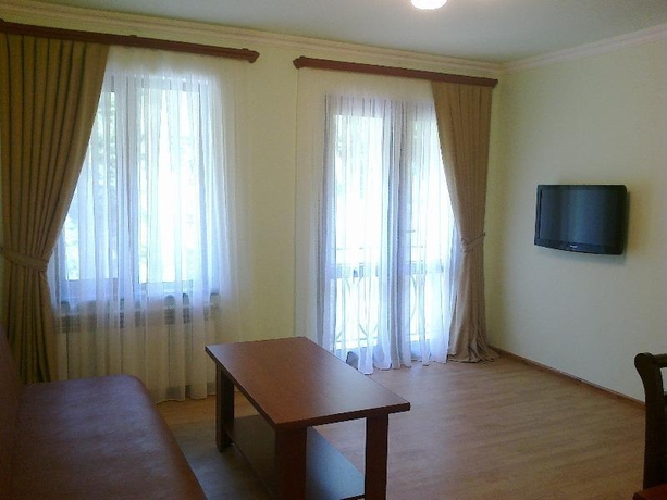 Imagen general del Red, Dilijan. Foto 8