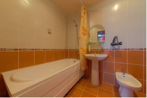 Imagen general del Red Hotel. Foto 2