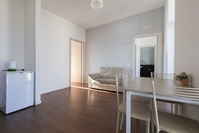 Imagen de la habitación del Red Line Rooms Division. Foto 12