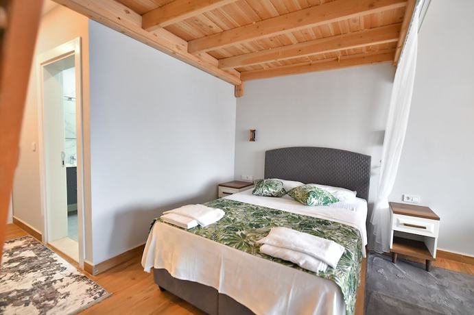 Imagen de la habitación del Red Moon Suites. Foto 7