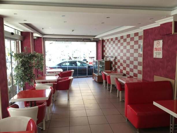 Imagen general del Red White Hotel. Foto 4