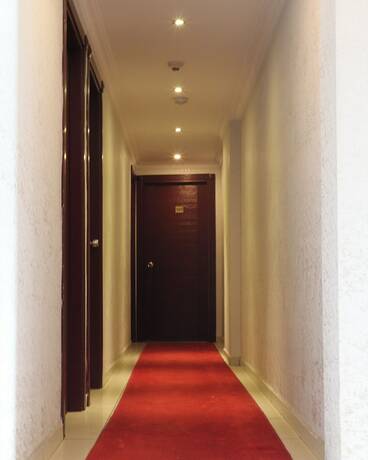 Imagen general del Red White Hotel. Foto 9