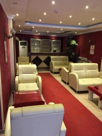 Imagen general del Red White Hotel. Foto 10