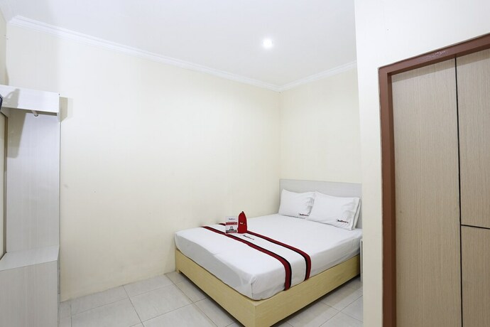 Imagen de la habitación del RedDoorz @ Jakal Bawah 2. Foto 5