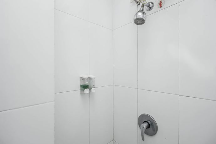 Imagen de la habitación del RedDoorz Plus @ Cikarang. Foto 2