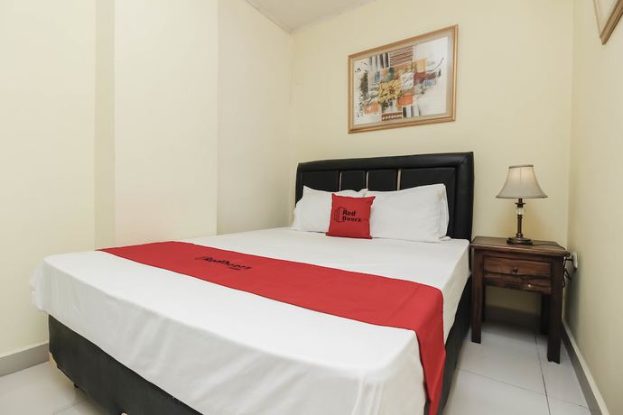 Imagen de la habitación del RedDoorz Plus @ Cikarang. Foto 5