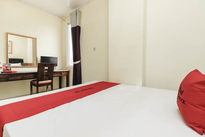 Imagen de la habitación del RedDoorz Plus @ Cikarang. Foto 7