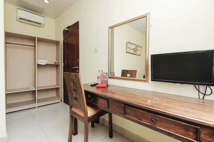 Imagen de la habitación del RedDoorz Plus @ Cikarang. Foto 10