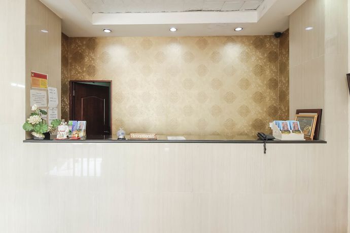 Imagen de los interiores del RedDoorz Plus @ Cikarang. Foto 19