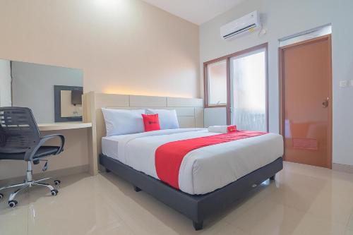 Imagen de la habitación del RedDoorz Plus near Taman Budaya Samarinda. Foto 9