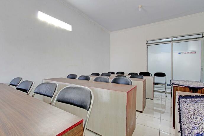 Imagen general del RedDoorz Syariah near Alun Alun Balai Kota Tegal. Foto 32