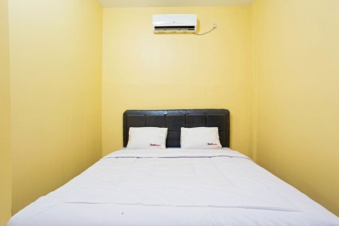 Imagen de la habitación del Reddoorz Plus Near Halim Perdanakusuma 2. Foto 4
