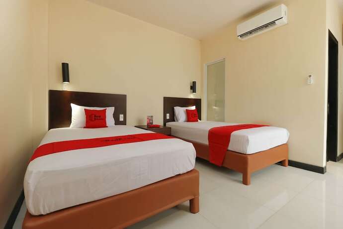 Imagen de la habitación del Reddoorz Plus Near Halim Perdanakusuma 2. Foto 5