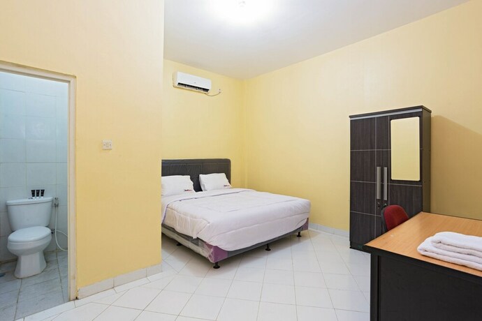Imagen de la habitación del Reddoorz Plus Near Halim Perdanakusuma 2. Foto 22