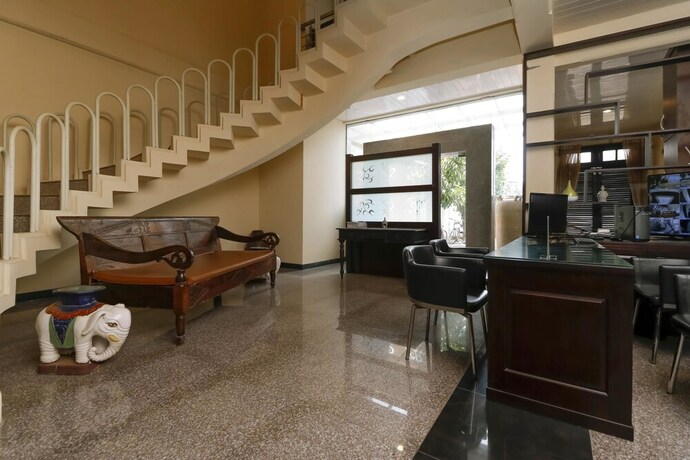 Imagen de los interiores del Reddoorz Plus Near Halim Perdanakusuma 2. Foto 36