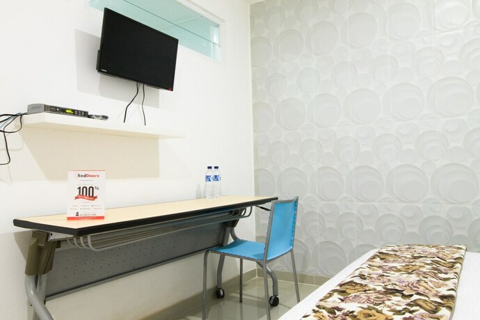 Imagen de la habitación del Reddoorz @ Pulomas. Foto 16