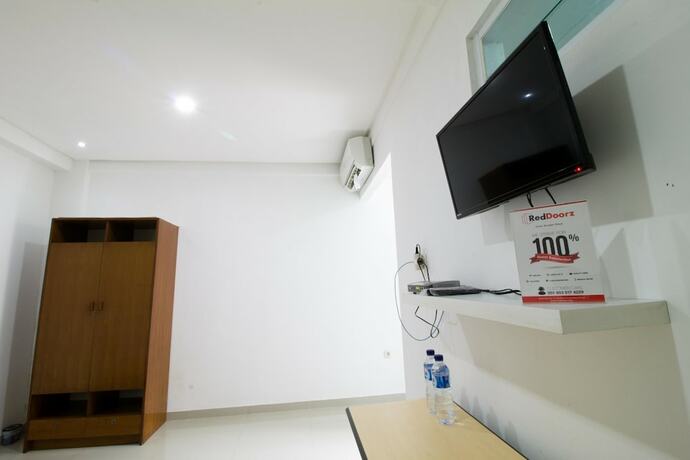 Imagen de la habitación del Reddoorz @ Pulomas. Foto 18