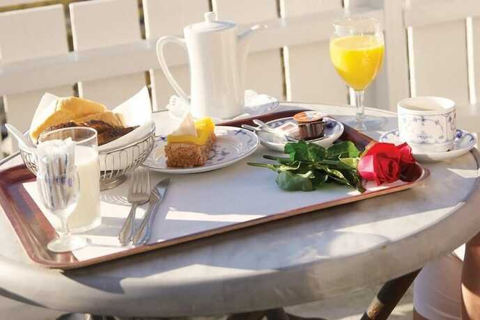 Imagen del bar/restaurante del Rederiet Hotell. Foto 21