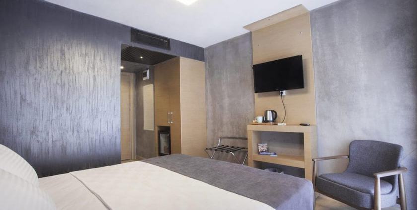 Imagen de la habitación del Redstone Hotel. Foto 3