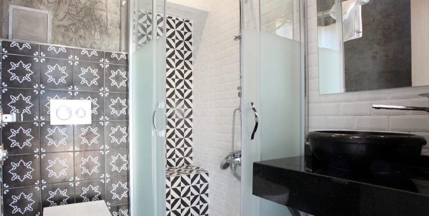 Imagen de la habitación del Redstone Hotel. Foto 4