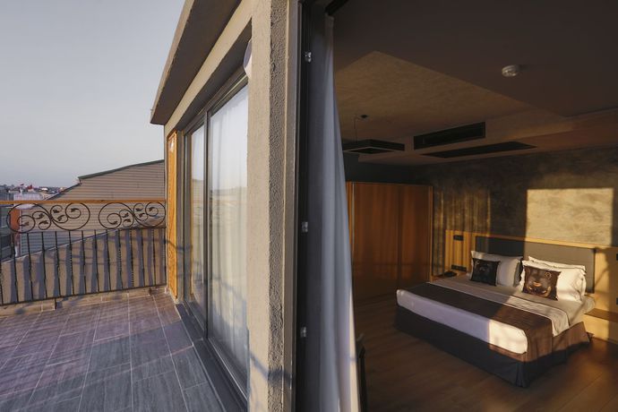 Imagen de la habitación del Redstone Hotel. Foto 9