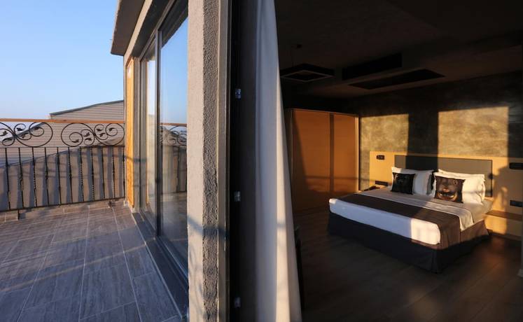 Imagen de la habitación del Redstone Hotel. Foto 15
