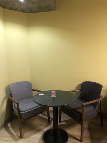 Imagen de la habitación del Redstone Hotel. Foto 16