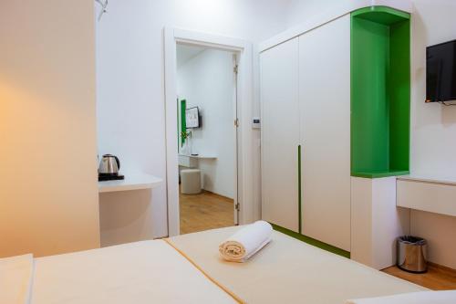 Imagen de la habitación del Regenesis Hotel & Spa. Foto 19