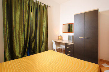 Imagen de los interiores del Regent Beach Hotel and Apartments. Foto 15