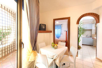 Imagen de los exteriores del Regent Beach Hotel and Apartments. Foto 13