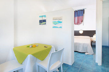 Imagen de los exteriores del Regent Beach Hotel and Apartments. Foto 14