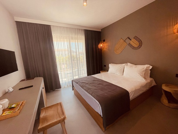 Imagen de la habitación del Regia Mare Beach Hotel Bodrum. Foto 13