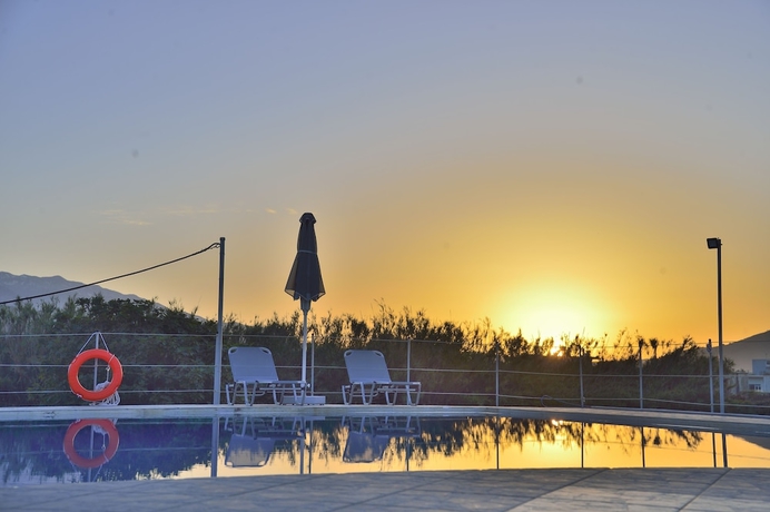 Imagen de la piscina del Reina Apartments. Foto 19