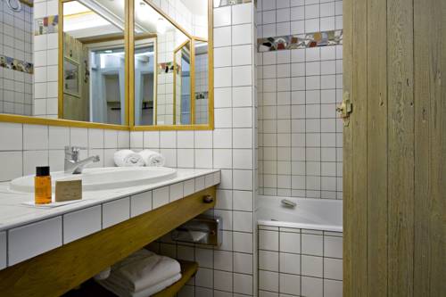 Imagen de la habitación del Relais Du Bois St Georges. Foto 7