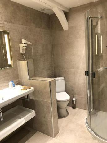 Imagen de la habitación del Relais Hôtelier Douce France. Foto 6