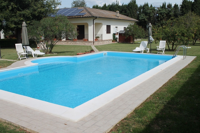 Imagen de la piscina del Relais La Mimosa. Foto 16