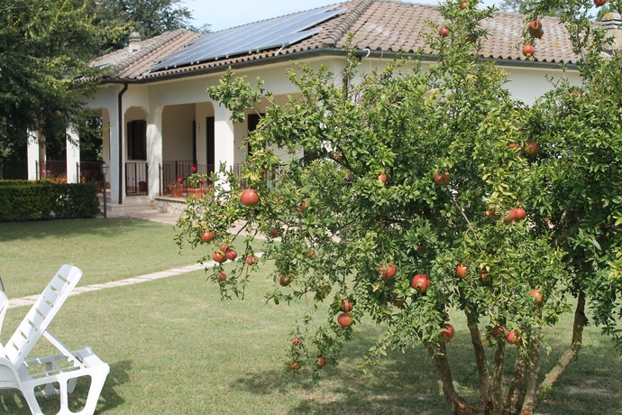 Imagen de los exteriores del Relais La Mimosa. Foto 9