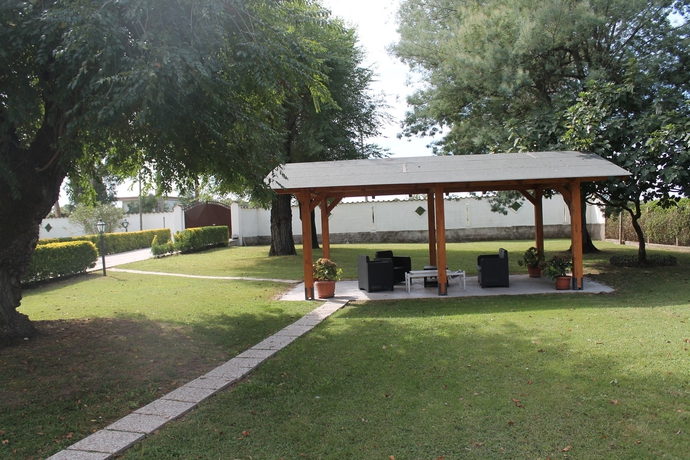 Imagen de los exteriores del Relais La Mimosa. Foto 11