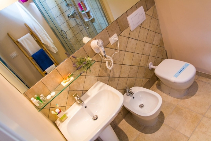 Imagen de la habitación del Relais Tenuta Camp&igrave;. Foto 14