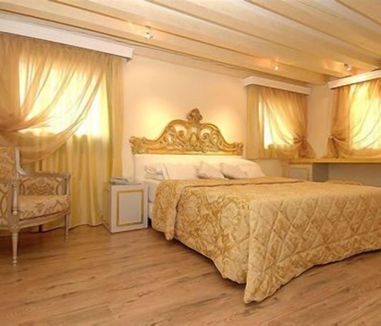 Imagen de la habitación del Relais Venezia. Foto 10