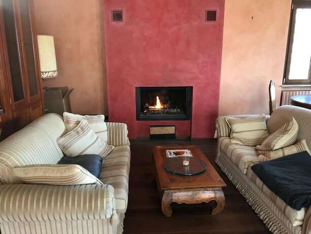 Imagen general del Remarkable 5-bedrooms Villa in Cerrione With Land. Foto 6