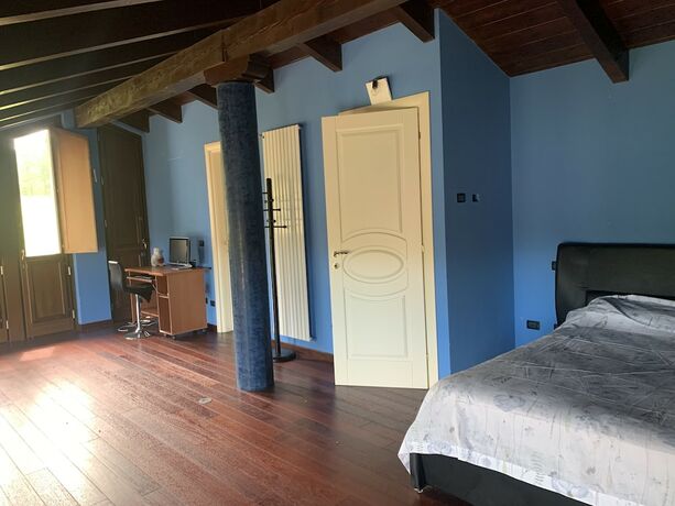 Imagen de la habitación del Remarkable 5-bedrooms Villa in Cerrione With Land. Foto 19