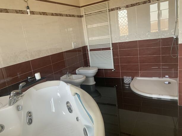 Imagen general del Remarkable 5-bedrooms Villa in Cerrione With Land. Foto 16
