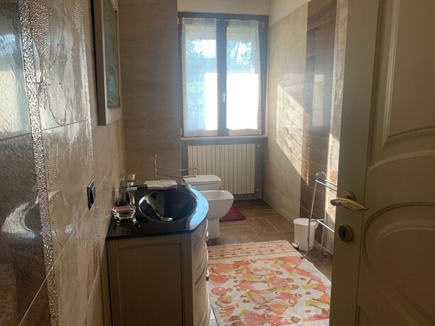 Imagen general del Remarkable 5-bedrooms Villa in Cerrione With Land. Foto 18