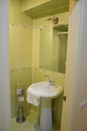 Imagen de la habitación del Remay Hotel. Foto 5