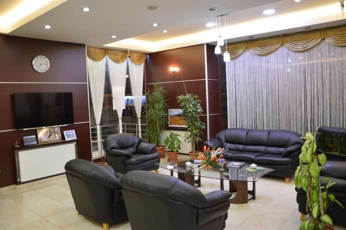 Imagen de los interiores del Remay Hotel. Foto 17