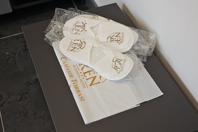 Imagen de la habitación del Ren Business Hotel. Foto 5