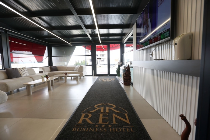 Imagen de los interiores del Ren Business Hotel. Foto 14