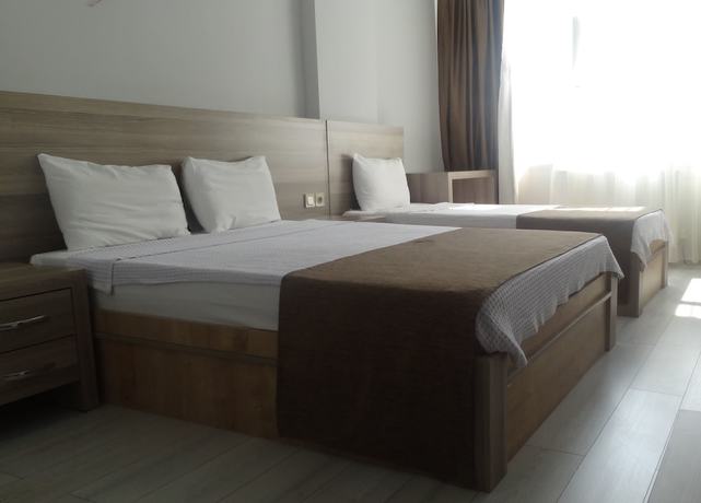Imagen de la habitación del Renq Hotel. Foto 6
