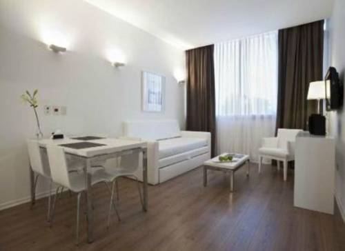 Imagen general del Rental Suites Pilar. Foto 9